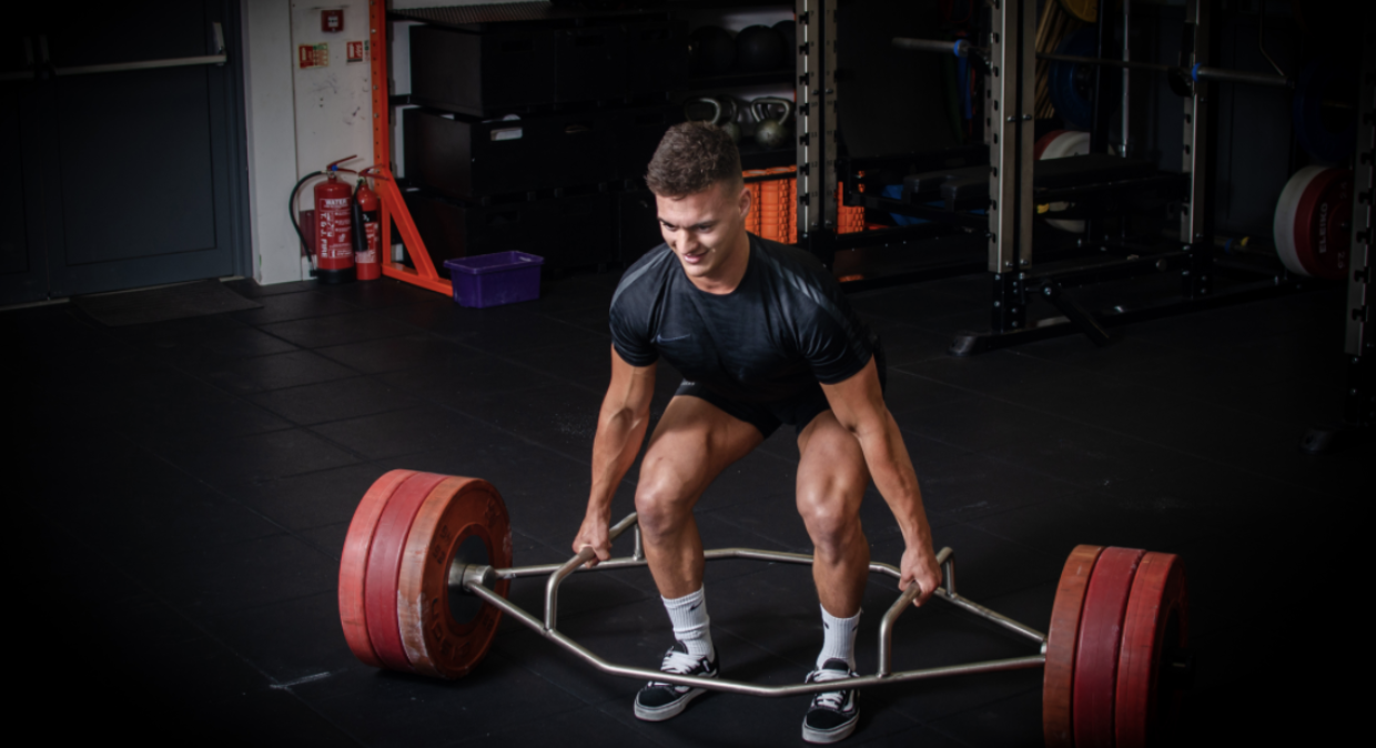 Deadlift athletes 